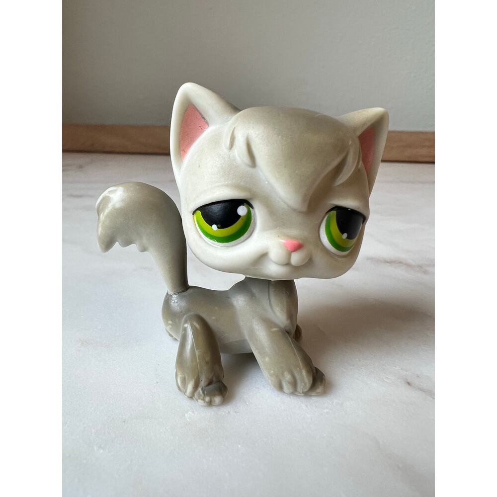 Littlest Pet Shop #20 Angora Cat Gray White Green Eyes G2 LPS Toy Figure 2004